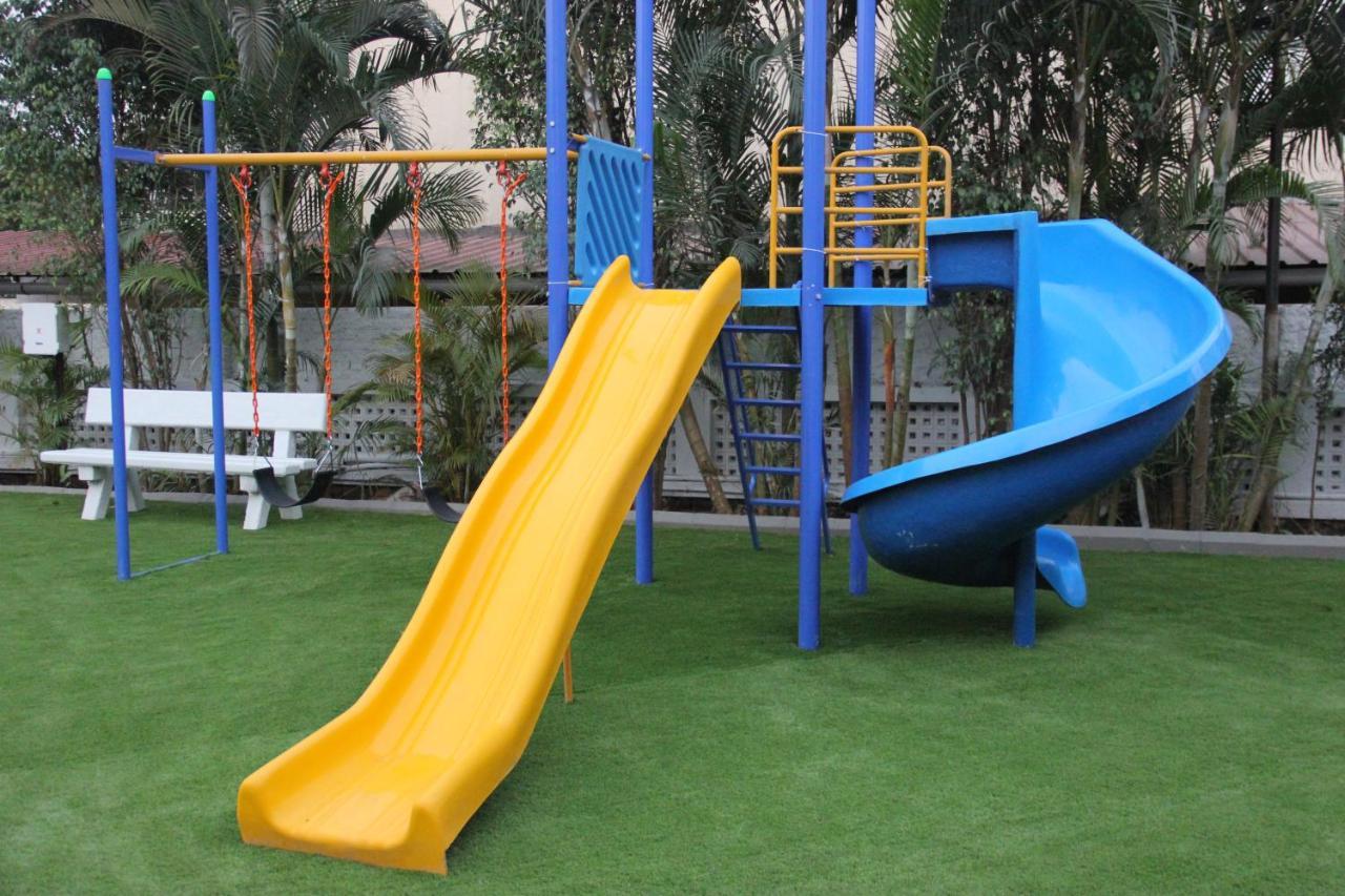Meritas Adore Resort Lonavala Exterior foto